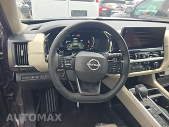 2026 Nissan Pathfinder SL - miniatura 10