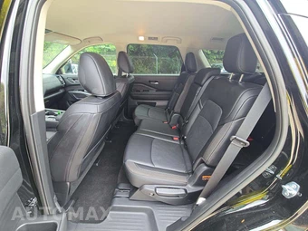 2026 Nissan Pathfinder SL – miniatura 10