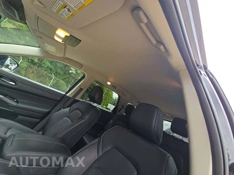 2026 Nissan Pathfinder SL – miniatura 8