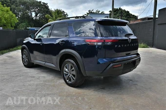 2026 Nissan Pathfinder SV - miniatura 3
