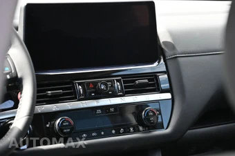 2026 Nissan Pathfinder SV - miniatura 9