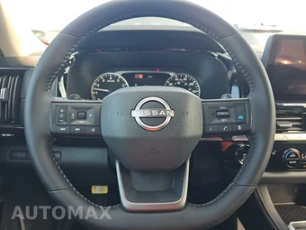 2026 Nissan Pathfinder SV – miniatura 16