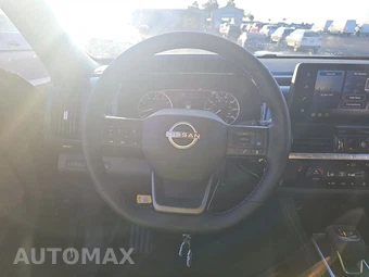 2026 Nissan Pathfinder SV – miniatura 10
