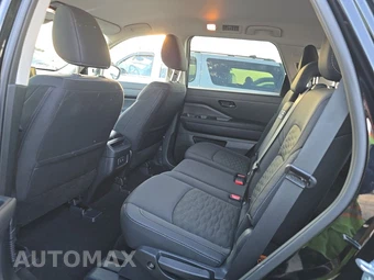 2026 Nissan Pathfinder SV – miniatura 19