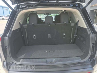 2026 Nissan Pathfinder SV – miniatura 12