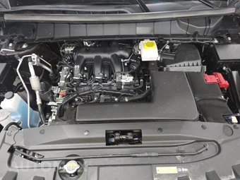 2026 Nissan Pathfinder SV – miniatura 16