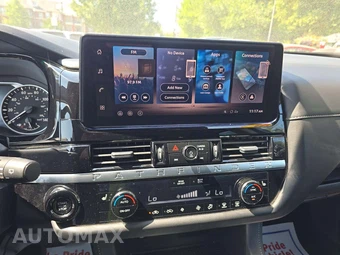 2026 Nissan Pathfinder SV – miniatura 10