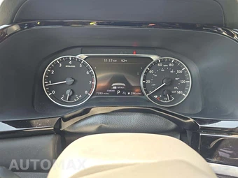 2026 Nissan Pathfinder SV – miniatura 9