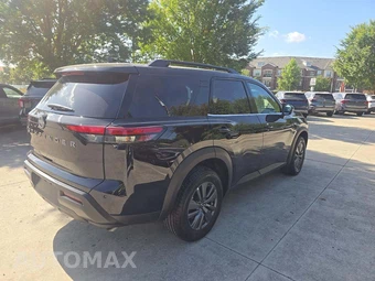 2026 Nissan Pathfinder SV - miniatura 3