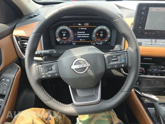 2026 Nissan Rogue Platinum - miniatura 10