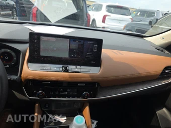 2026 Nissan Rogue Platinum - miniatura 11
