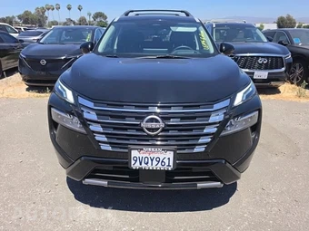 2026 Nissan Rogue Platinum - miniatura 2