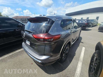 2026 Nissan Rogue Platinum - miniatura 3