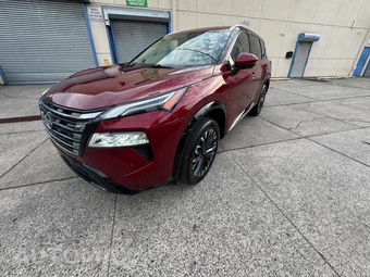 2026 Nissan Rogue Platinum - miniatura 3
