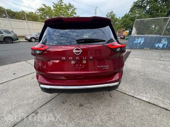 2026 Nissan Rogue Platinum - miniatura 6