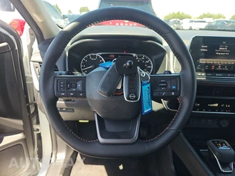 2026 Nissan Rogue Rock Creek – miniatura 10