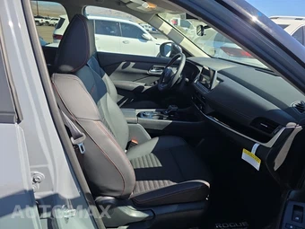 2026 Nissan Rogue Rock Creek - miniatura 8