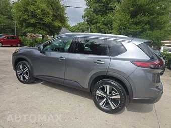 2026 Nissan Rogue SL – miniatura 2