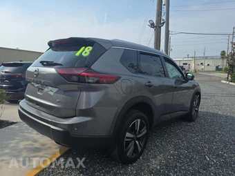 2026 Nissan Rogue SL – miniatura 3