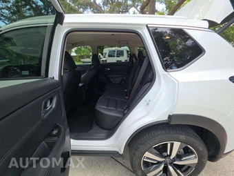 2026 Nissan Rogue SL – miniatura 13