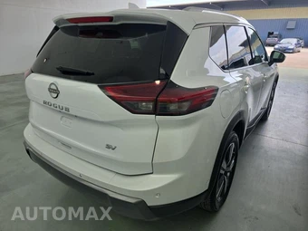 2026 Nissan Rogue SL - miniatura 4
