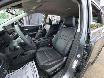 2026 Nissan Rogue SL – miniatura 6