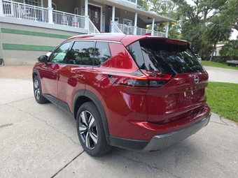 2026 Nissan Rogue SL – miniatura 2