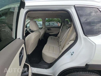 2026 Nissan Rogue SL – miniatura 13