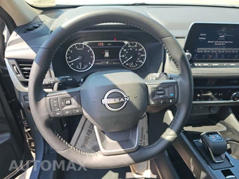 2026 Nissan Rogue SV – miniatura 10