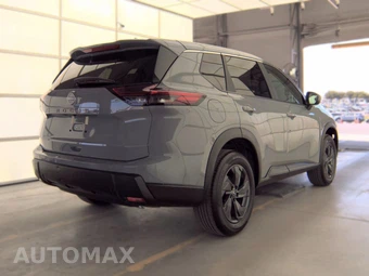 2026 Nissan Rogue SV – miniatura 4