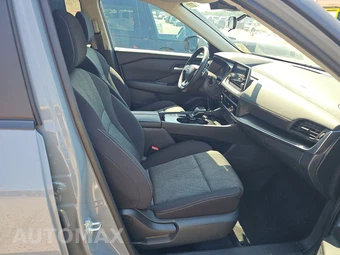 2026 Nissan Rogue SV – miniatura 8