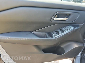 2026 Nissan Rogue SV – miniatura 9