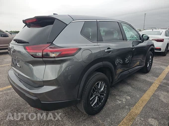2026 Nissan Rogue SV – miniatura 4