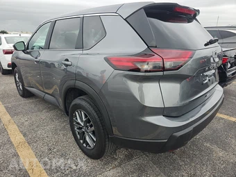 2026 Nissan Rogue SV – miniatura 6