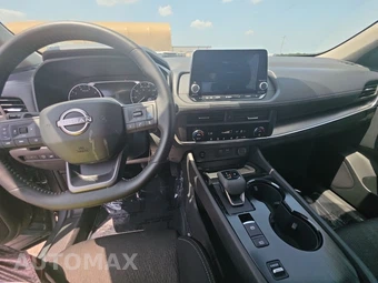 2026 Nissan Rogue SV – miniatura 11