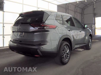 2026 Nissan Rogue SV – miniatura 4