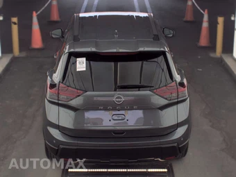 2026 Nissan Rogue SV – miniatura 5