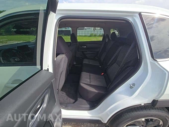 2026 Nissan Rogue SV – miniatura 10