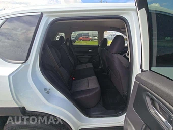 2026 Nissan Rogue SV – miniatura 13