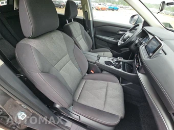 2026 Nissan Rogue SV – miniatura 8