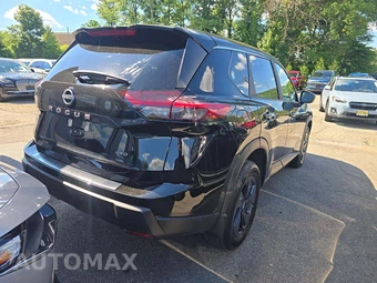 2026 Nissan Rogue SV – miniatura 3