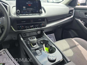 2026 Nissan Rogue SV – miniatura 10