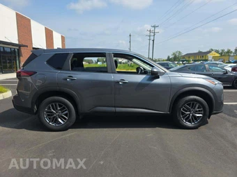 2026 Nissan Rogue SV - miniatura 4