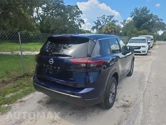 2026 Nissan Rogue SV - miniatura 4