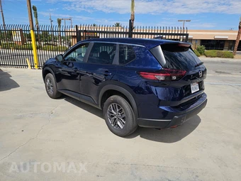 2026 Nissan Rogue SV – miniatura 6