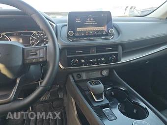 2026 Nissan Rogue SV – miniatura 11