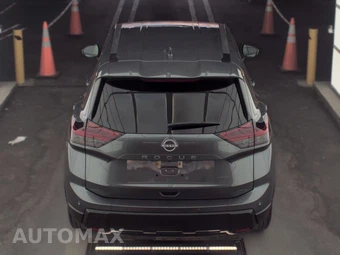 2026 Nissan Rogue SV – miniatura 5