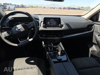 2026 Nissan Rogue SV – miniatura 11