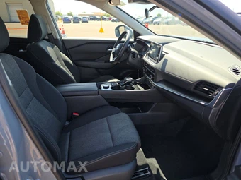 2026 Nissan Rogue SV – miniatura 8