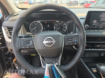 2026 Nissan Rogue SV - miniatura 10
